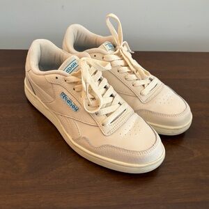 Reebok Classic Beige/White Sneakers Size 7.5